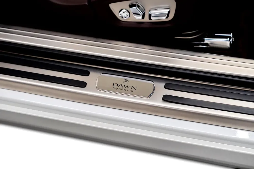 Rolls-Royce Dawn 2020 - Exquisite Luxury Convertible - Image 19
