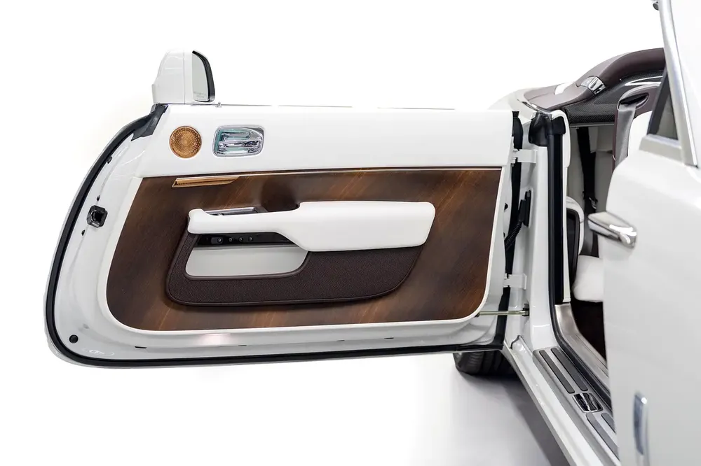 Rolls-Royce Dawn 2020 - Exquisite Luxury Convertible - Image 9