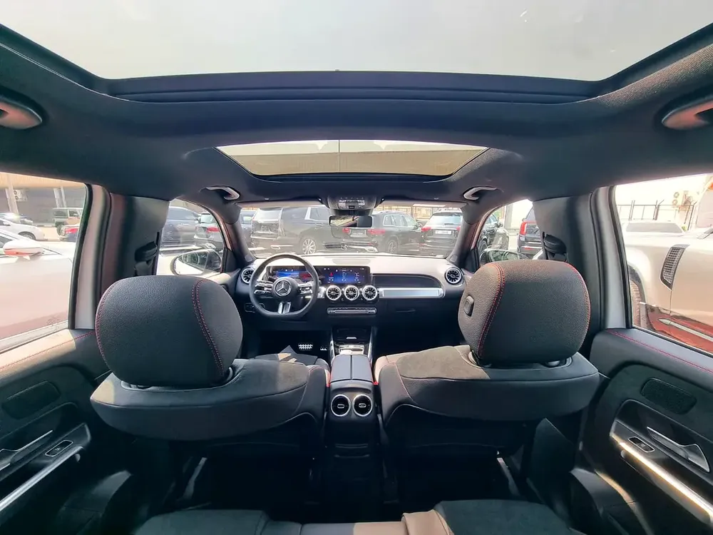 Mercedes-Benz GLB 200 AMG SUV 7 Seater Under Warranty 2025 GCC - Image 15