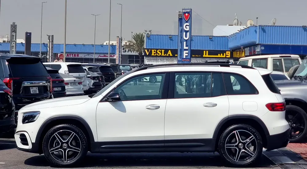 Mercedes-Benz GLB 200 AMG SUV 7 Seater Under Warranty 2025 GCC - Image 4