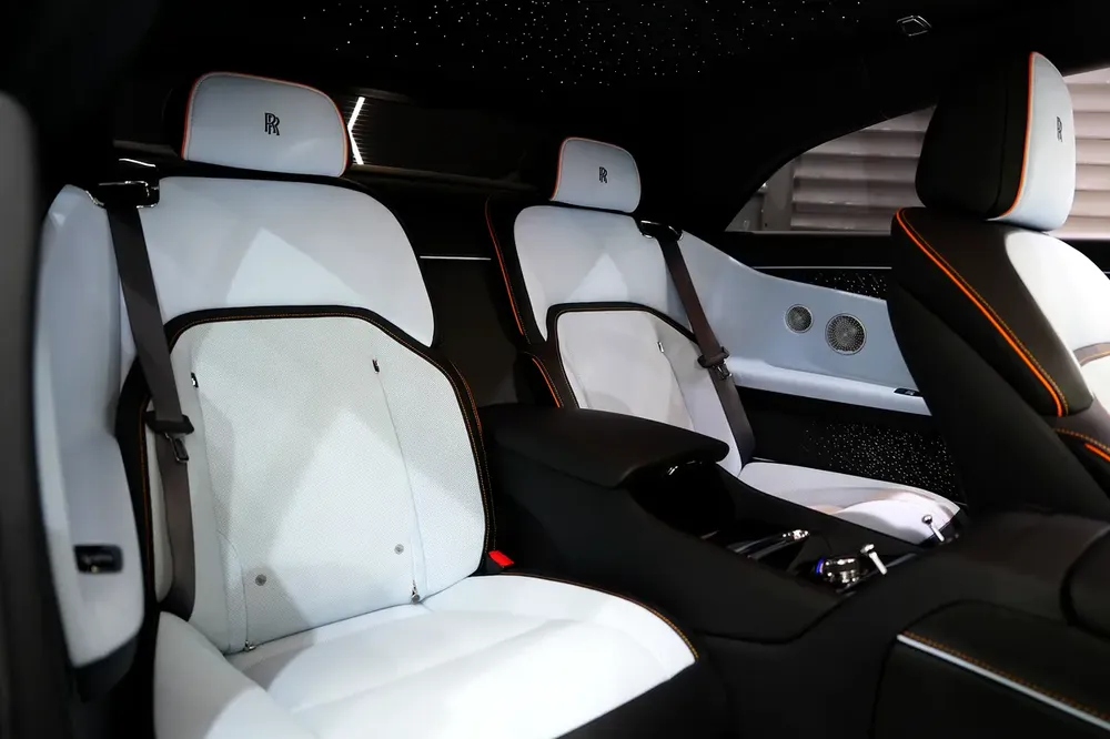 2024 Rolls-Royce Spectre, Bespoke Audio, Starlight, 293 KM ONLY, Dealer Warr + Serv!! - Image 10