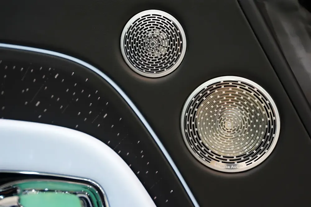 2024 Rolls-Royce Spectre, Bespoke Audio, Starlight, 293 KM ONLY, Dealer Warr + Serv!! - Image 14