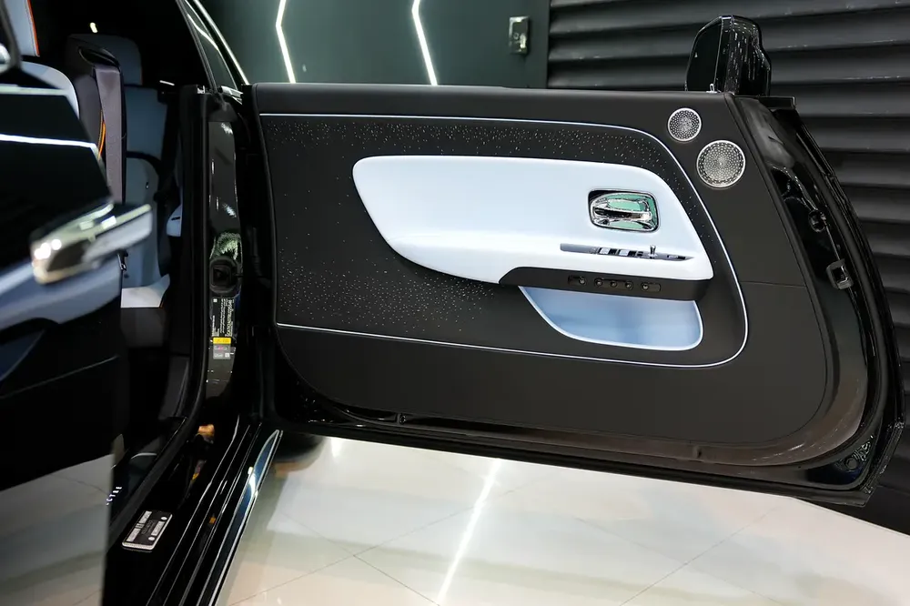 2024 Rolls-Royce Spectre, Bespoke Audio, Starlight, 293 KM ONLY, Dealer Warr + Serv!! - Image 15
