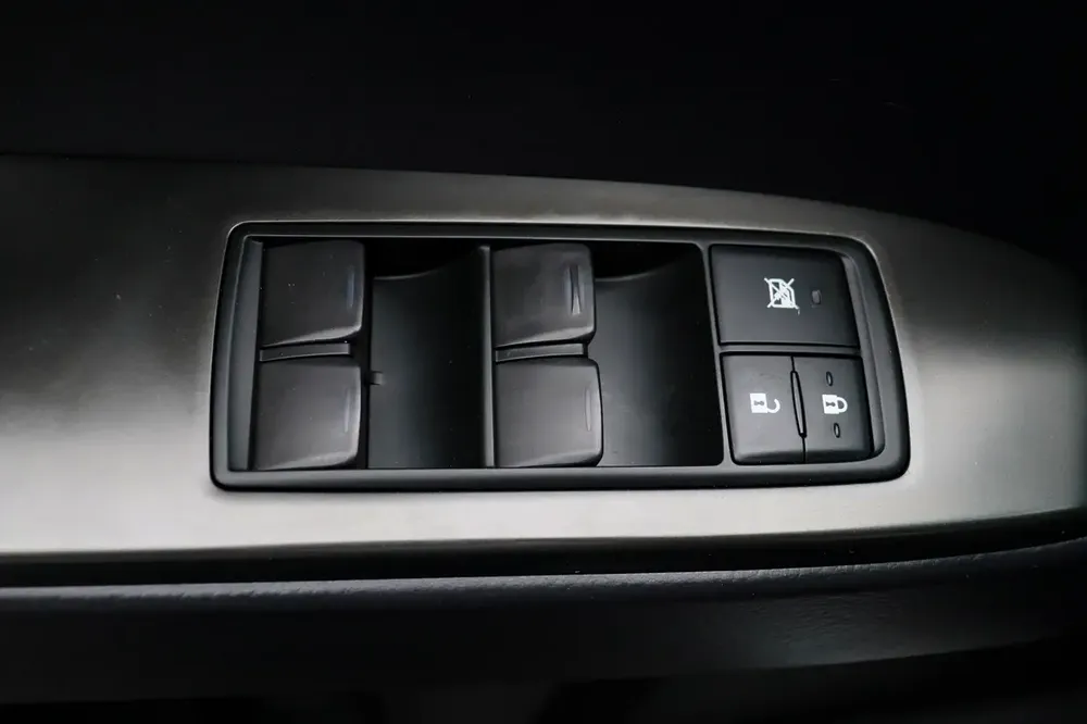 **Special offer** 2023 GX SUV P 4.6L AT Premier - Image 17