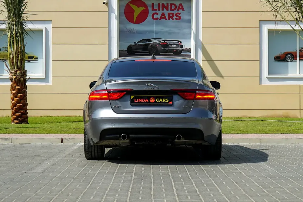 Jaguar XF R-Sport 2020 GCC | Warranty | Flexible D.P. - Image 5