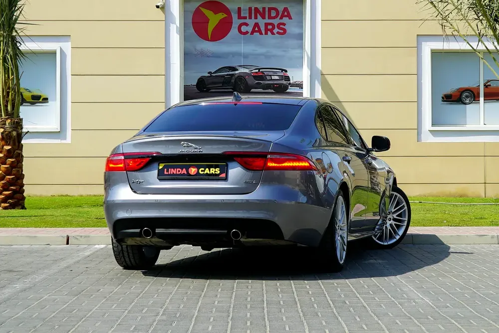 Jaguar XF R-Sport 2020 GCC | Warranty | Flexible D.P. - Image 8