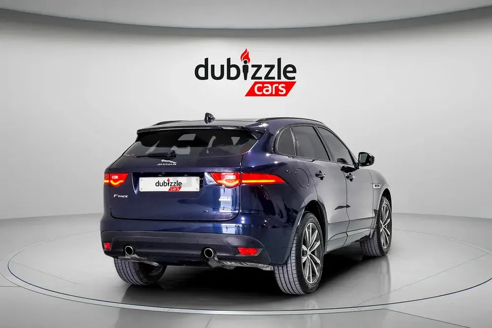 AED 1084/month | 2017 Jaguar F-Pace 35T R-Sport | GCC Specs | Ref#429739 - Image 6