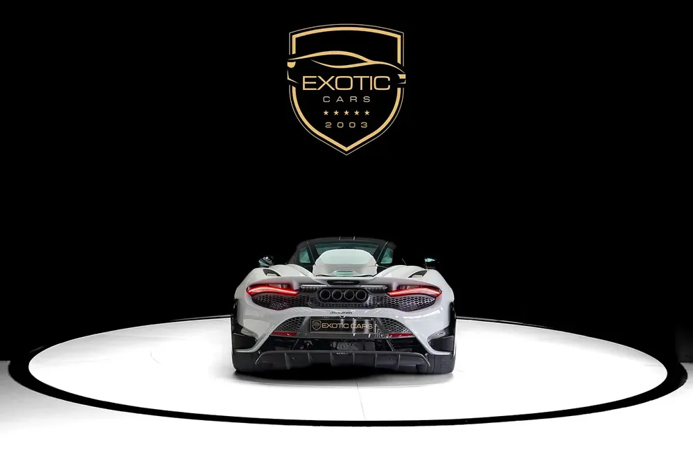 765 LT | FULL CARBON INTERIOR AND EXTERIOR | NARDO GREY | GCC - Image 6