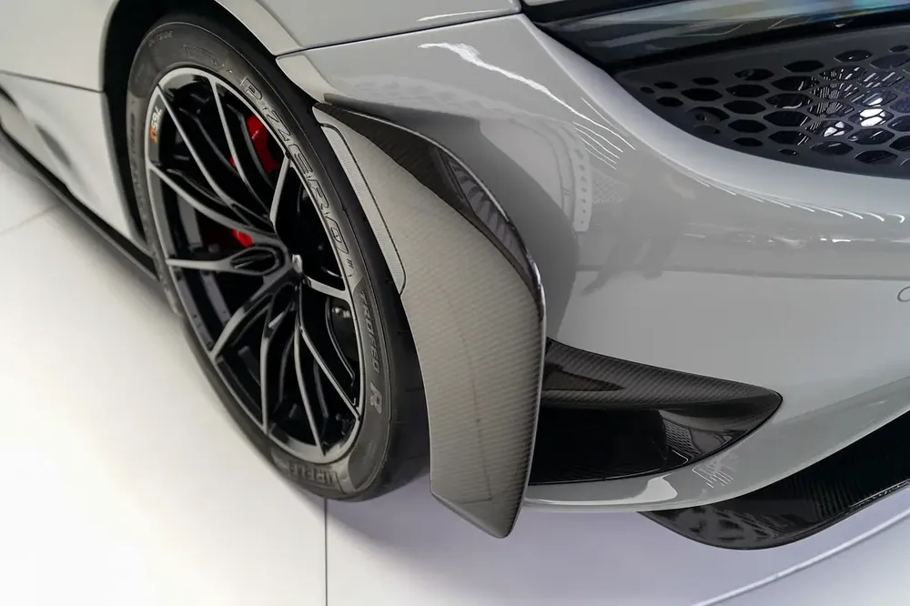 765 LT | FULL CARBON INTERIOR AND EXTERIOR | NARDO GREY | GCC - Image 7