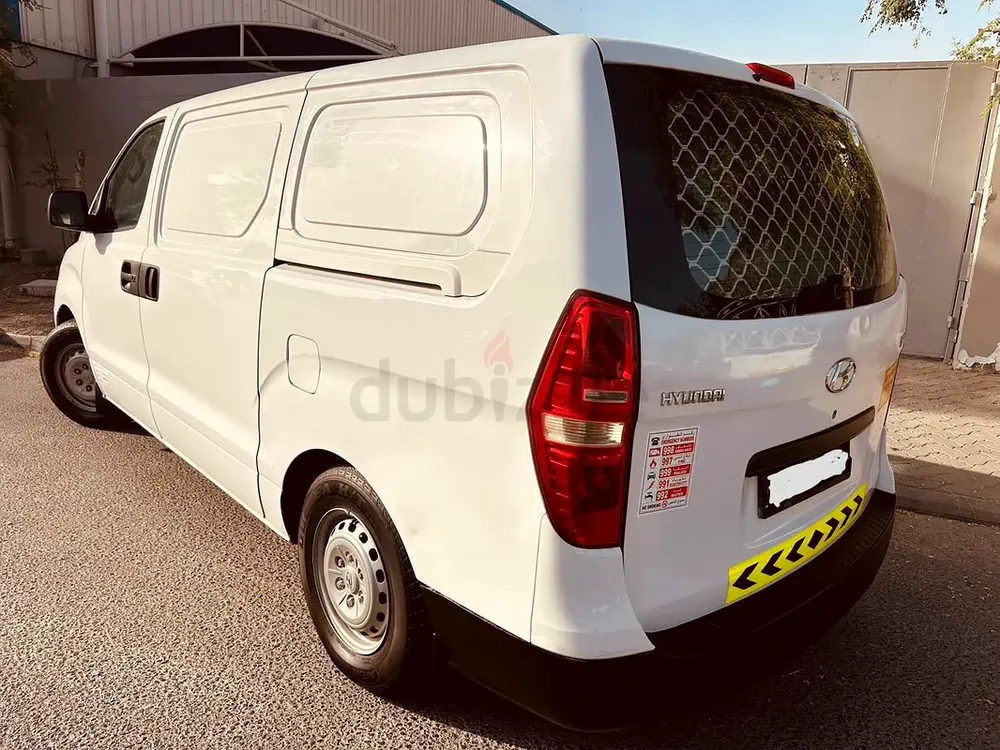 Hyundai H1 Cargo Van - Image 6