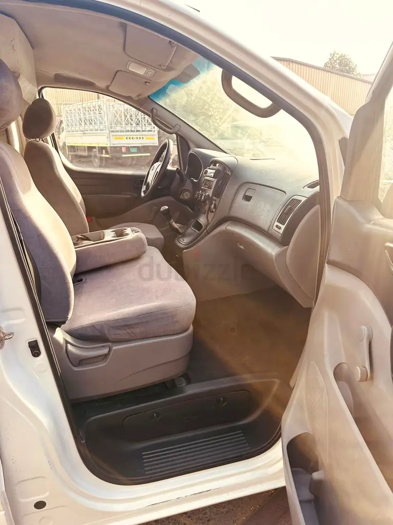Hyundai H1 Cargo Van - Image 7