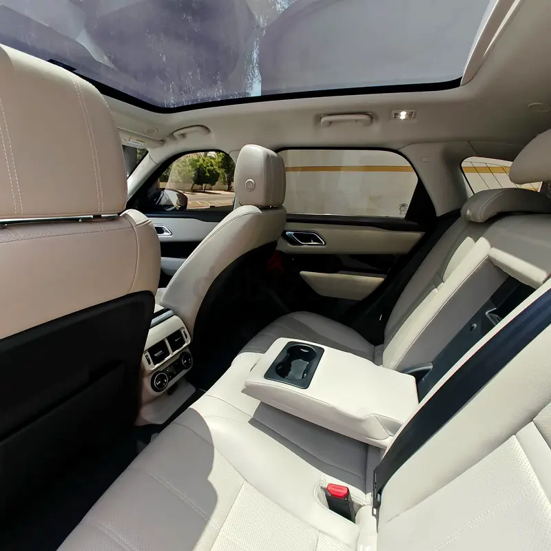 2022  Range Rover Velar R-Dynamic SE | GCC  with full service history - Image 7