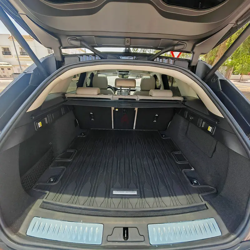 2022  Range Rover Velar R-Dynamic SE | GCC  with full service history - Image 8
