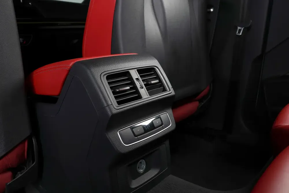 2023-AUDI SQ5 QUATTRO SPORT PACKAGE-WARRANTY AVAILABLE-FULL SERVICE HISTORY-GCC - Image 19