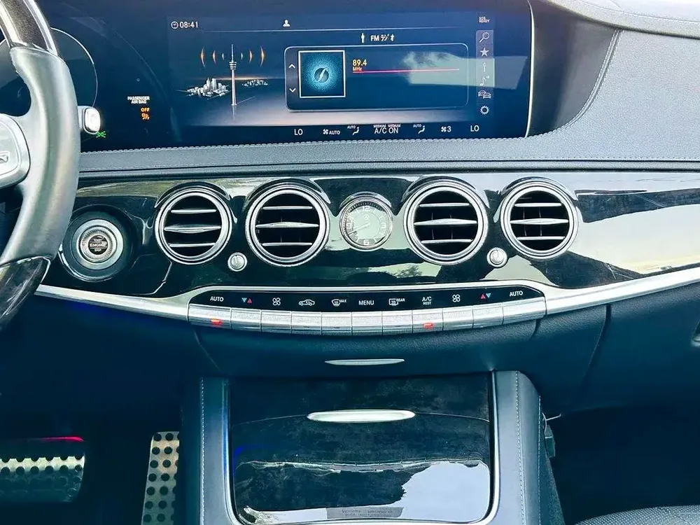 BENZ S560 | 2018 | MINT CONDITION | FRESH JAPAN IMPORT - Image 12