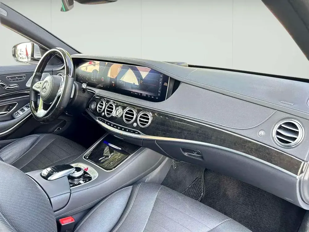 BENZ S560 | 2018 | MINT CONDITION | FRESH JAPAN IMPORT - Image 17