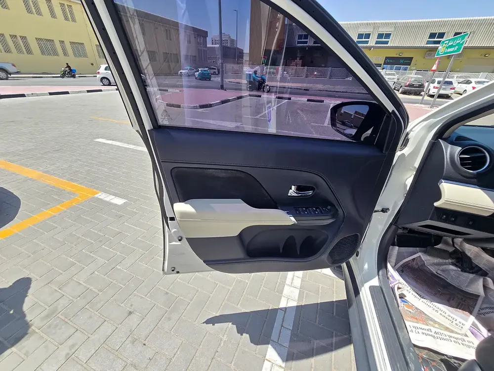 Toyota Rush GX 2023 - GCC Specs - Like New - Image 8