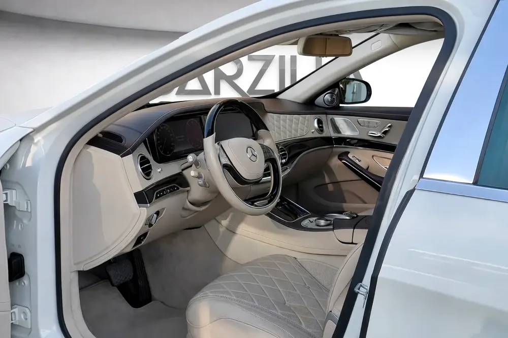 Mercedes S600 Maybach V12 l GCC l Full Gargash History l Flagship Luxury - Image 10