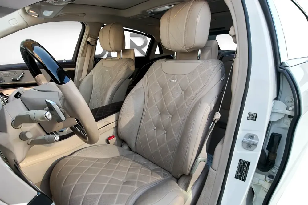Mercedes S600 Maybach V12 l GCC l Full Gargash History l Flagship Luxury - Image 11