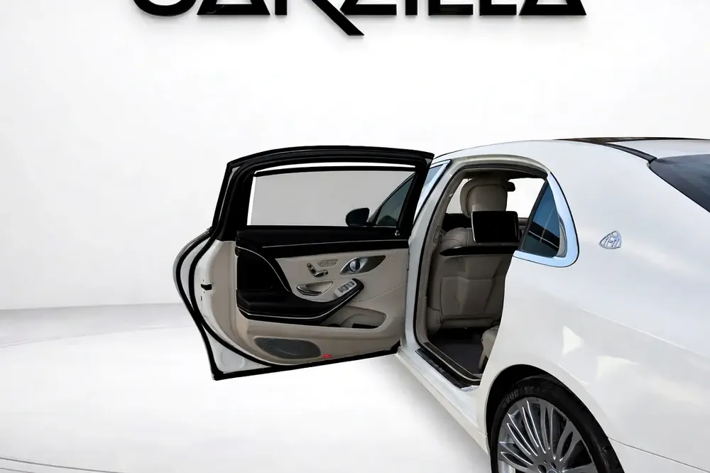 Mercedes S600 Maybach V12 l GCC l Full Gargash History l Flagship Luxury - Image 16