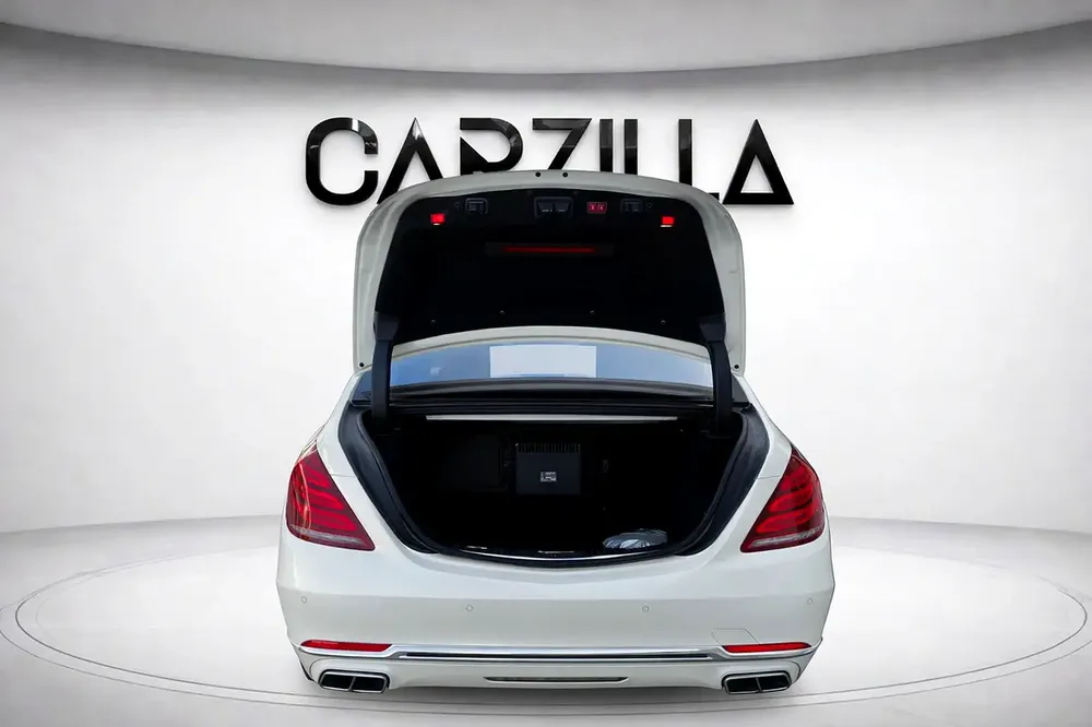 Mercedes S600 Maybach V12 l GCC l Full Gargash History l Flagship Luxury - Image 4