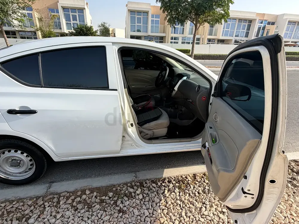 Nissan Sunny 2015 GCC Specs - Reliable  Well Maintained - Image 5