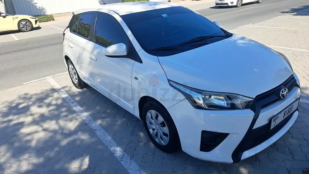 Family car to sell (Toyota Yaris) Genuine Condition - Image 5