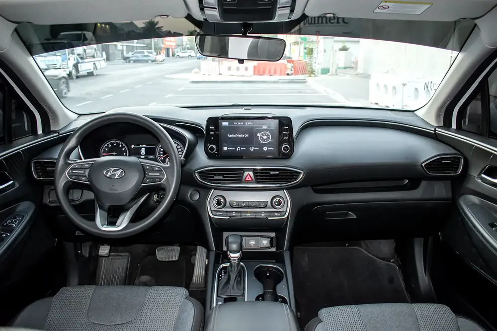 HYUNDAI SANTAFE 2.5L SMART-2023-GCC-1 YEAR WARRANTY-0%DP FINANCE 5YEARS #4518 - Image 5