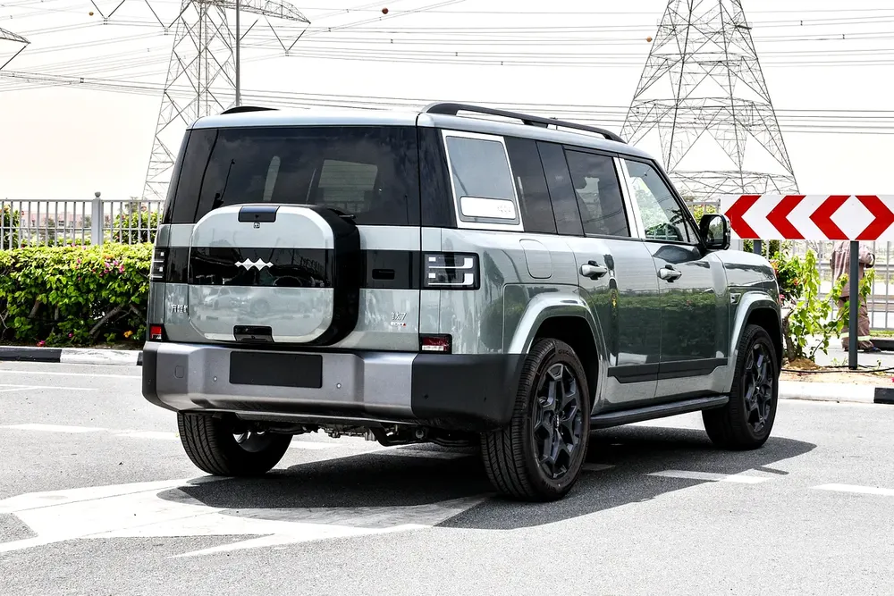 BYD Leopard 7 Titanium 4WD Ultra 2025 | Brand New | Luxury Off-Road SUV - Image 13