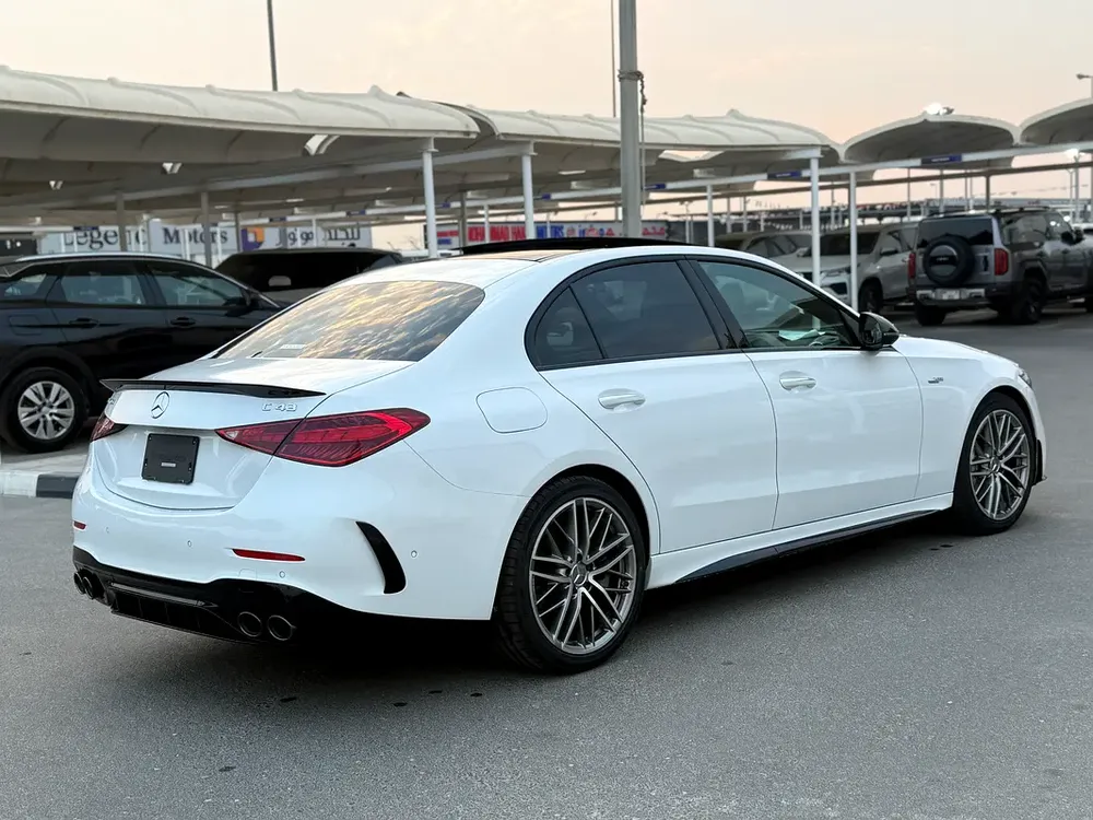 MERCEDES C 43 AMG - 2023 - 17,000 kms - FULL OPTION - JAPANESE SPEC - Image 4