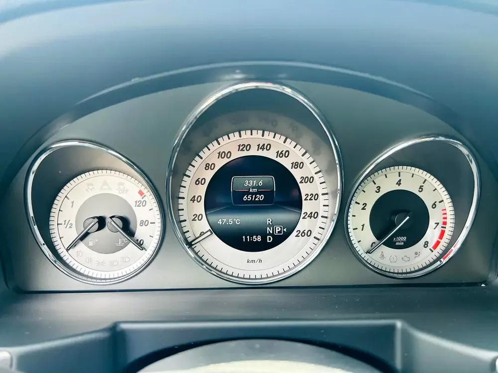 BENZ GLK350 | 2014 | LOW MILEAGE | CLEAN CAR | FRESH JAPAN IMPORT - Image 17