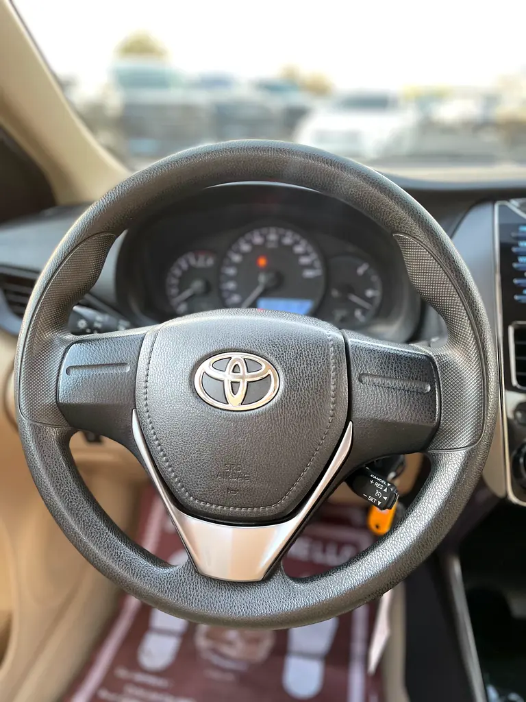 TOYOTA YARIS 2022 SE 1.5 V4 GCC SPECS - Image 13