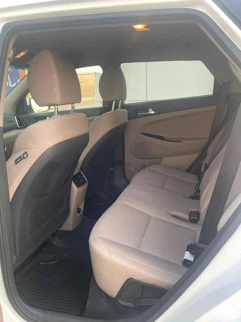 Hyundai Tucson 2019 American Specs | Well-Maintained Compact SUV - Image 11