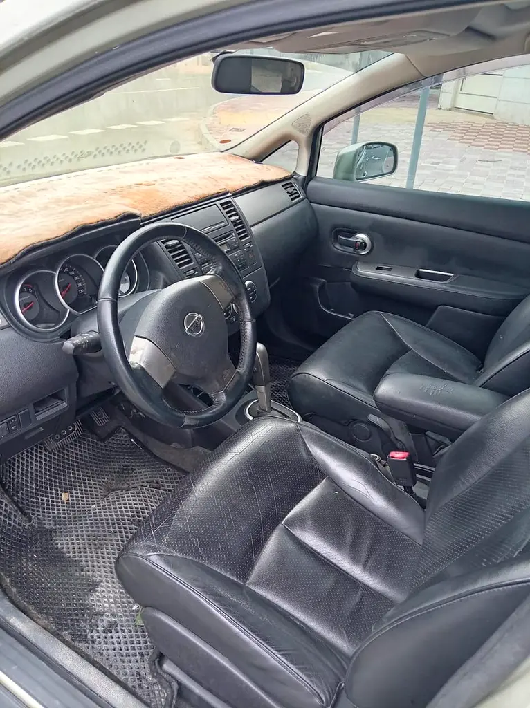 Nissan Tiida SL 2008 Japanese Specs - Excellent Condition - Image 7