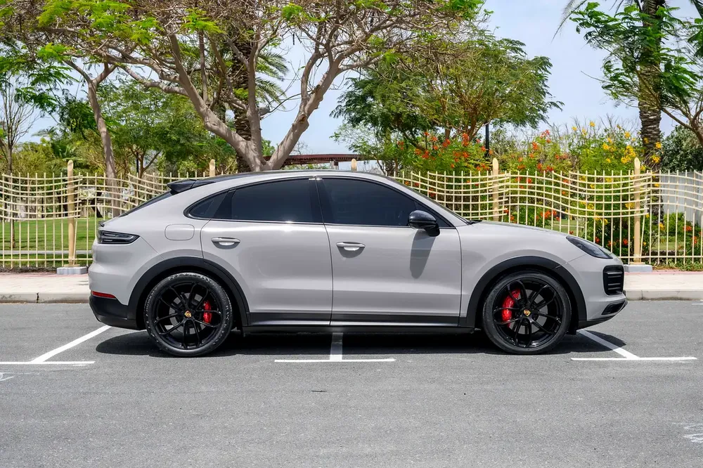 2023 Porsche Cayenne Coupe GTS | 4.0L Twin-Turbo V8 | 453 HP | 53,000 KM | Al Nabooda Warranty - Image 5