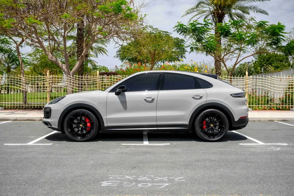 2023 Porsche Cayenne Coupe GTS | 4.0L Twin-Turbo V8 | 453 HP | 53,000 KM | Al Nabooda Warranty - Image 9