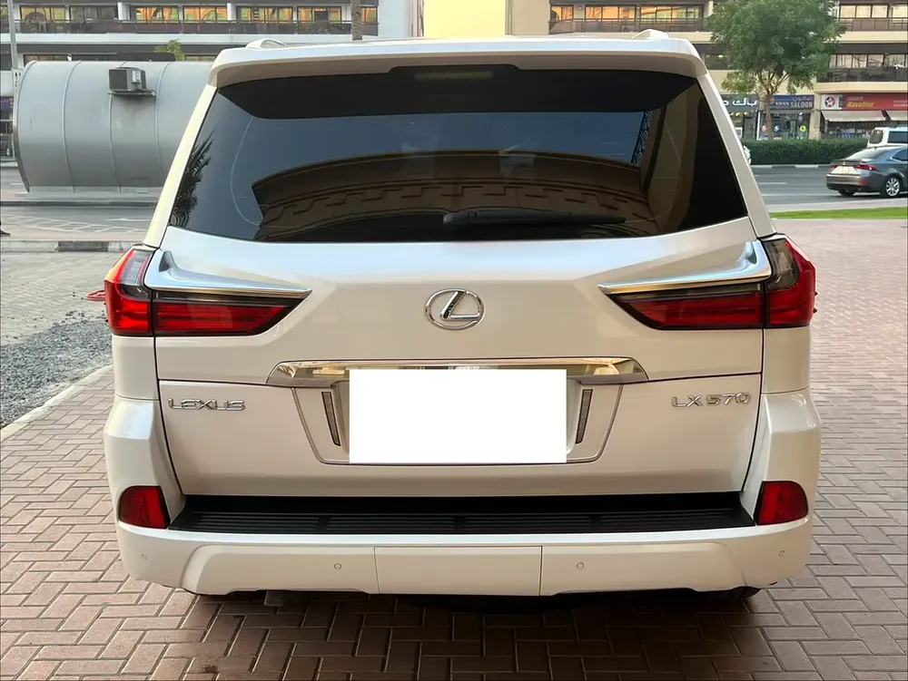 Lexus LX 570 Platinum 2020 | GCC Specs | Pristine Condition - Image 12