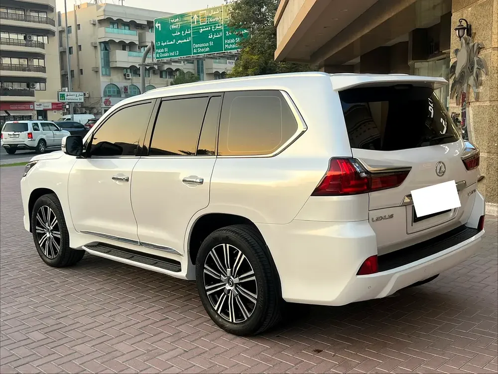 Lexus LX 570 Platinum 2020 | GCC Specs | Pristine Condition - Image 14
