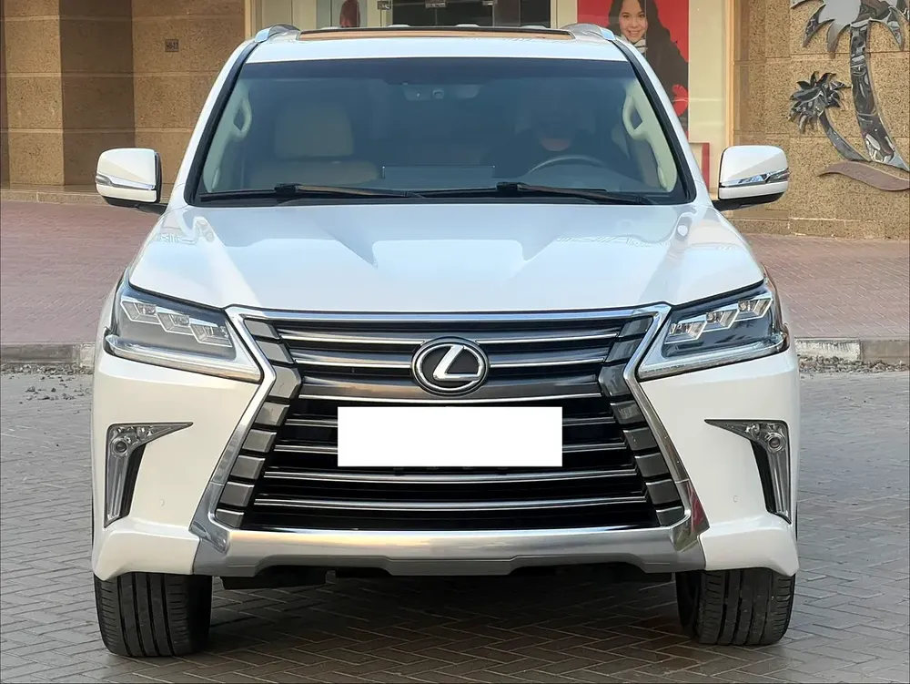 Lexus LX 570 Platinum 2020 | GCC Specs | Pristine Condition - Image 4