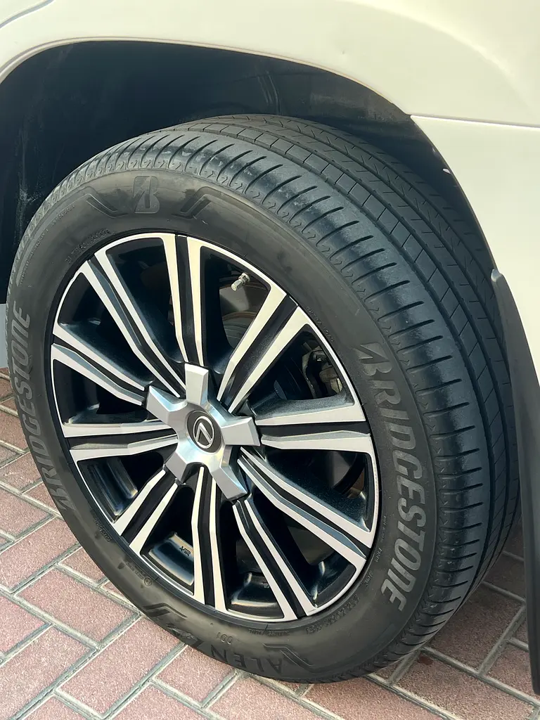 Lexus LX 570 Platinum 2020 | GCC Specs | Pristine Condition - Image 7