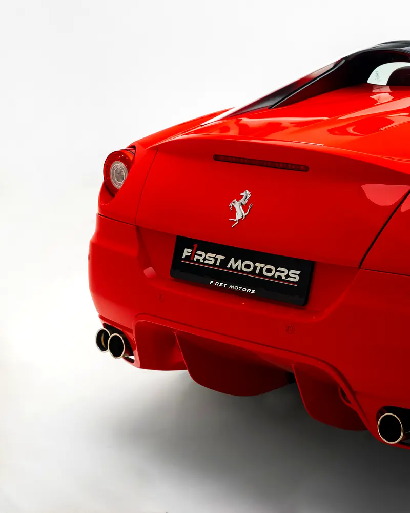 2011 Ferrari 599 SA Aperta | GCC | 1 of 80 - Image 11