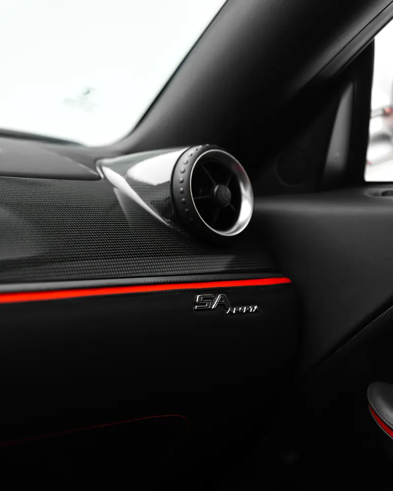 2011 Ferrari 599 SA Aperta | GCC | 1 of 80 - Image 19
