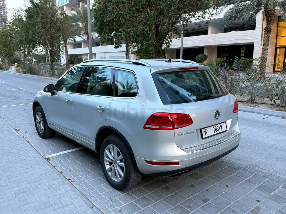Volkswagen Touareg SE 2013 GCC Specs - Well Maintained SUV - Image 6