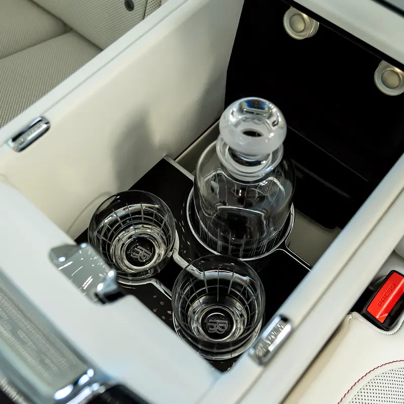 2025  ROLLS ROYCE CULLINAN BLACK BADGE ( BRAND NEW ) - Image 15