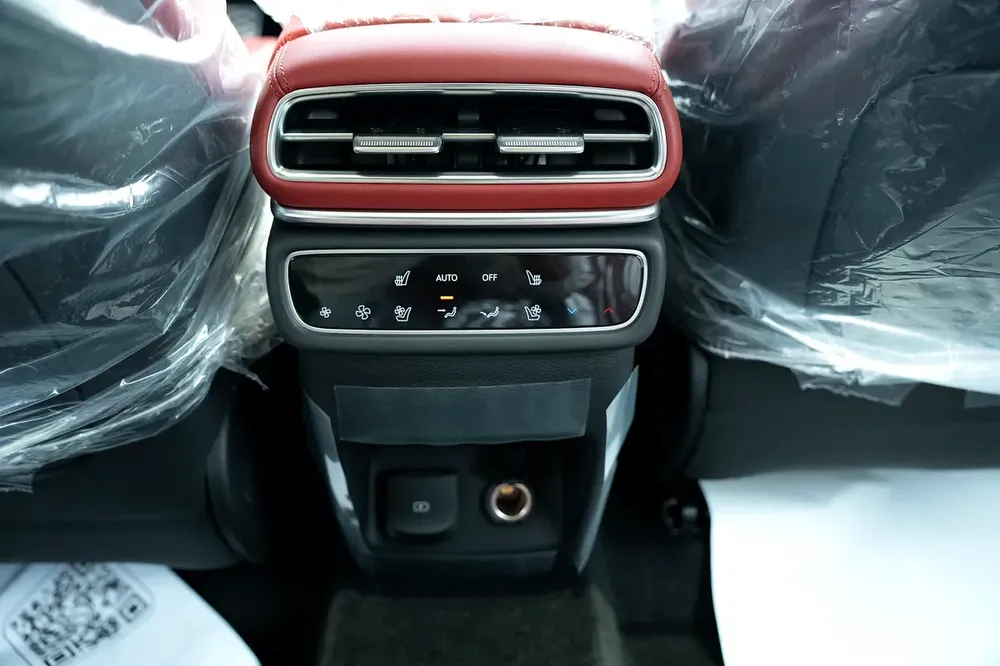 Genesis GV80 Royal 2026 GCC Specs - Zero Mileage - Image 6