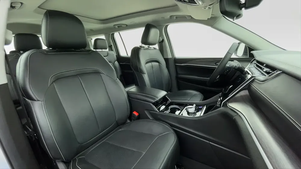 AED 2,032/month | 0 Downpayment | Manufacturer Warranty | 30 Day Return | JEEP GRAND CHEROKEE 2023 - Image 6