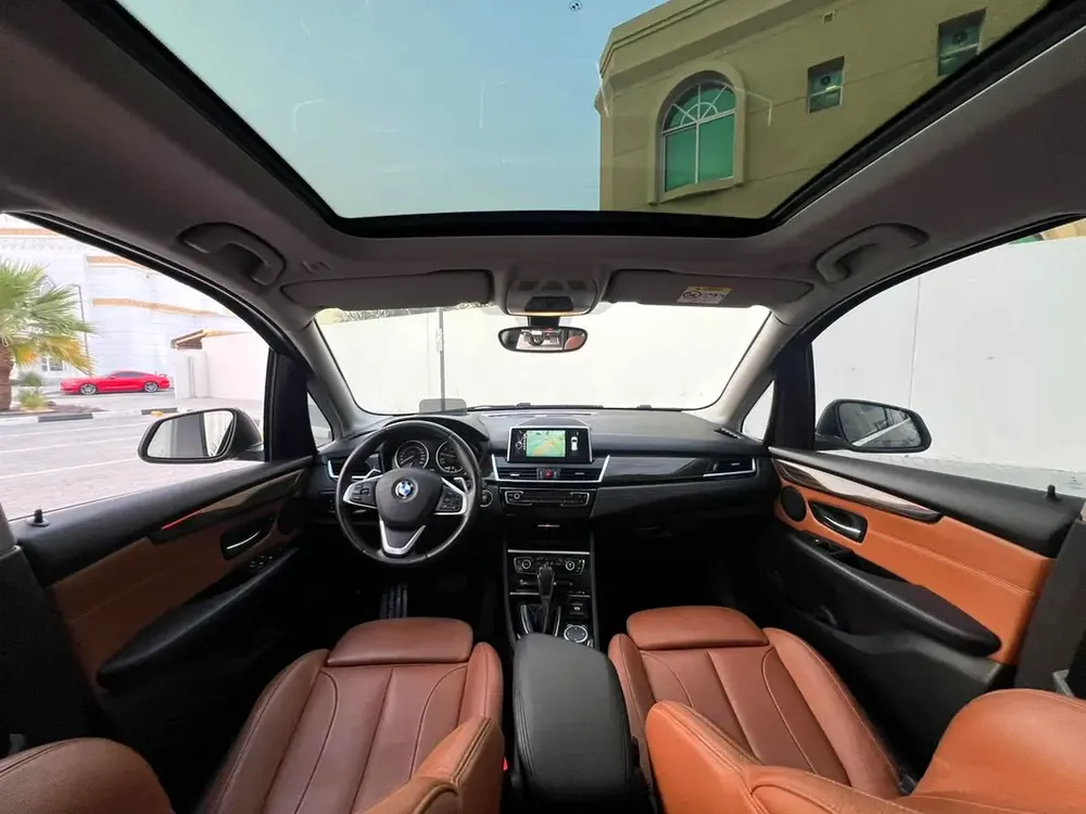 GCC 2015 BMW 225i 2.0L  | FULL OPTION | Twin Power Turbo | Excellent Condition - Image 11