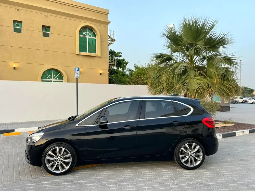 GCC 2015 BMW 225i 2.0L  | FULL OPTION | Twin Power Turbo | Excellent Condition - Image 5