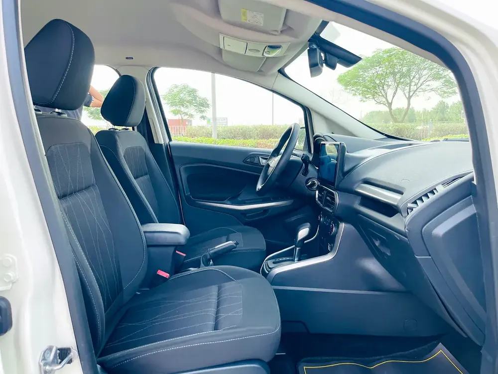 UNLIMITED MILEAGE WARRANTY / TREND + NAVIGATION + CAMERA + ALLOY WHEELS + CAR PLAY /IN HOUSE FINANCE - Image 17