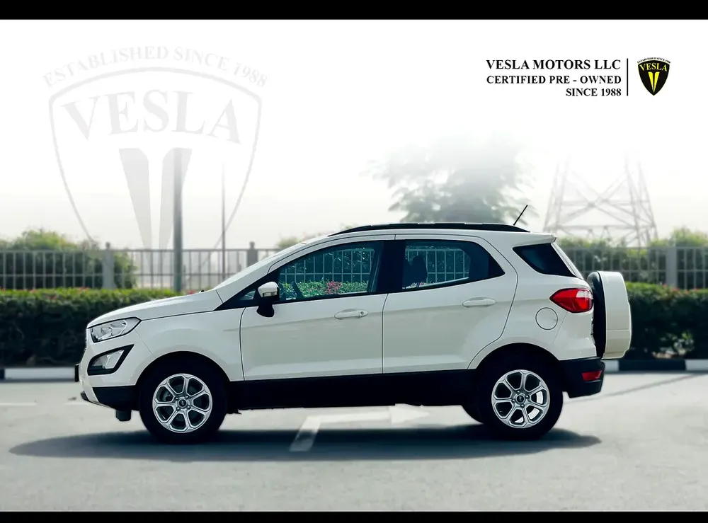 UNLIMITED MILEAGE WARRANTY / TREND + NAVIGATION + CAMERA + ALLOY WHEELS + CAR PLAY /IN HOUSE FINANCE - Image 4